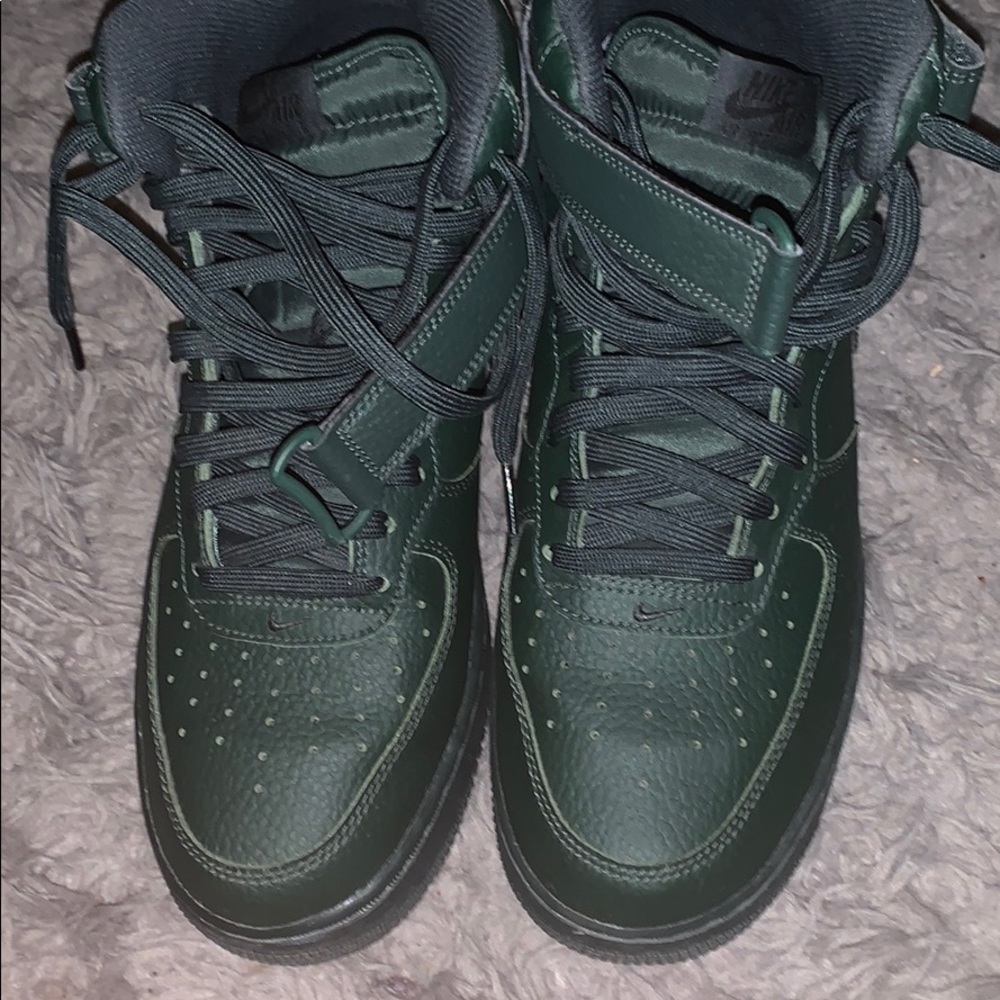 Med High Air Force Ones